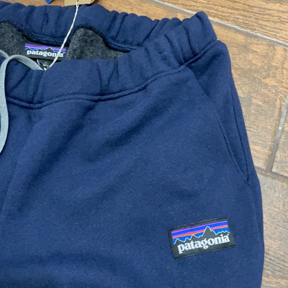 NEW! Patagonia Women's P-6 Label Uprisal Sweatpants - Picture 4 of 9